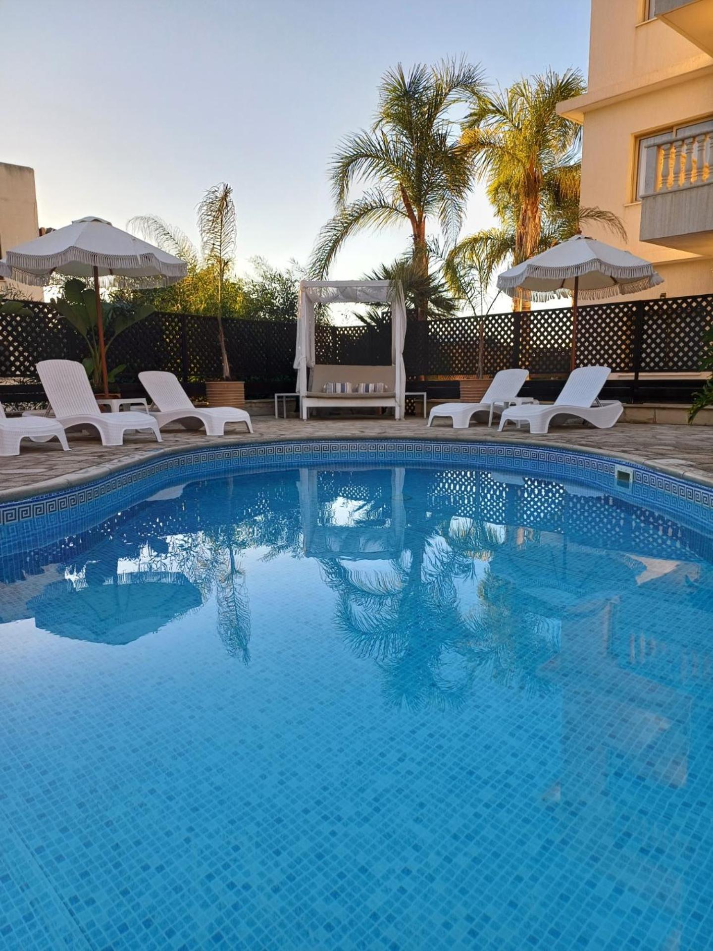 King'S Holiday Apartments Paphos Luaran gambar